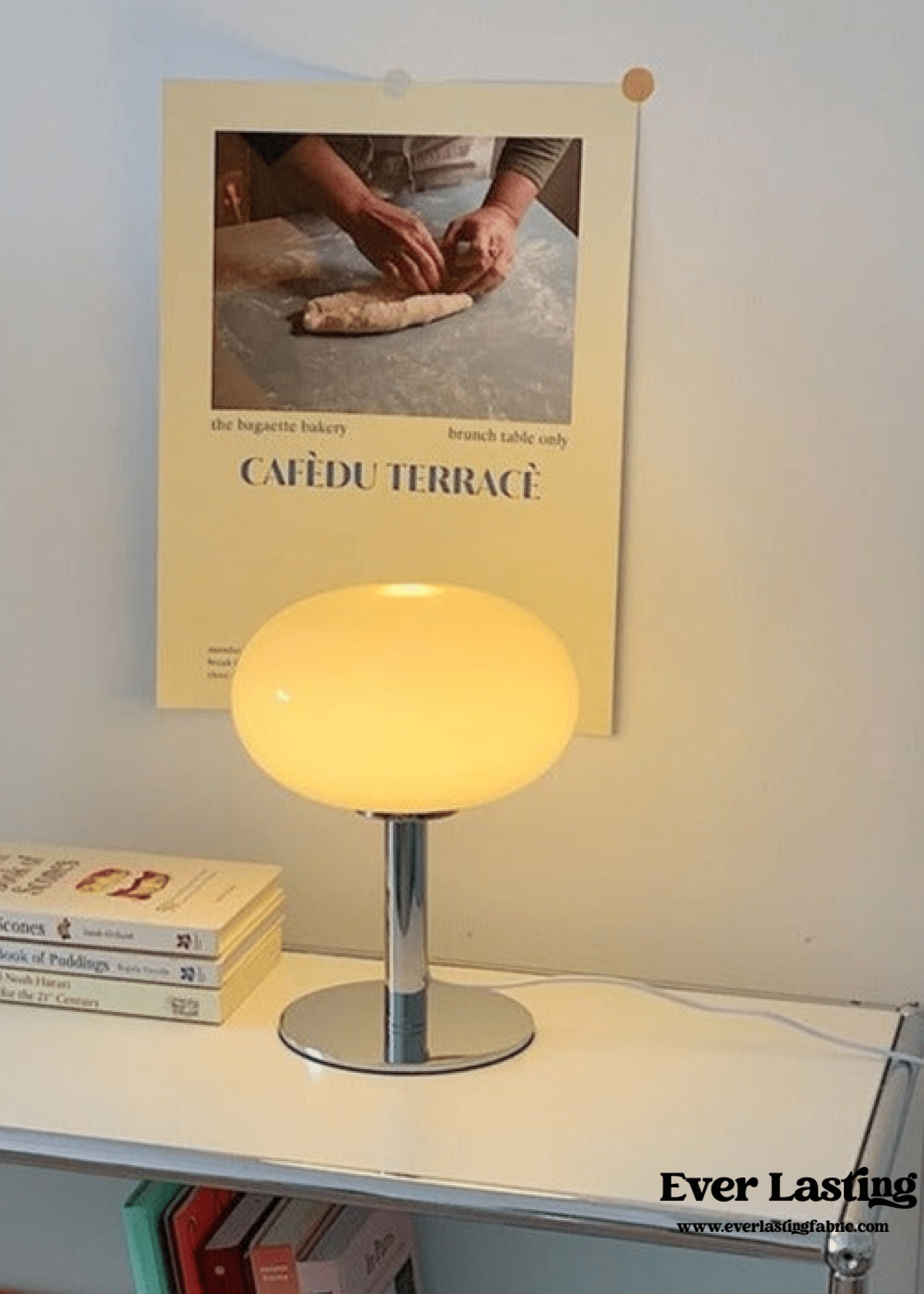Egg Glass Lamp / Pink