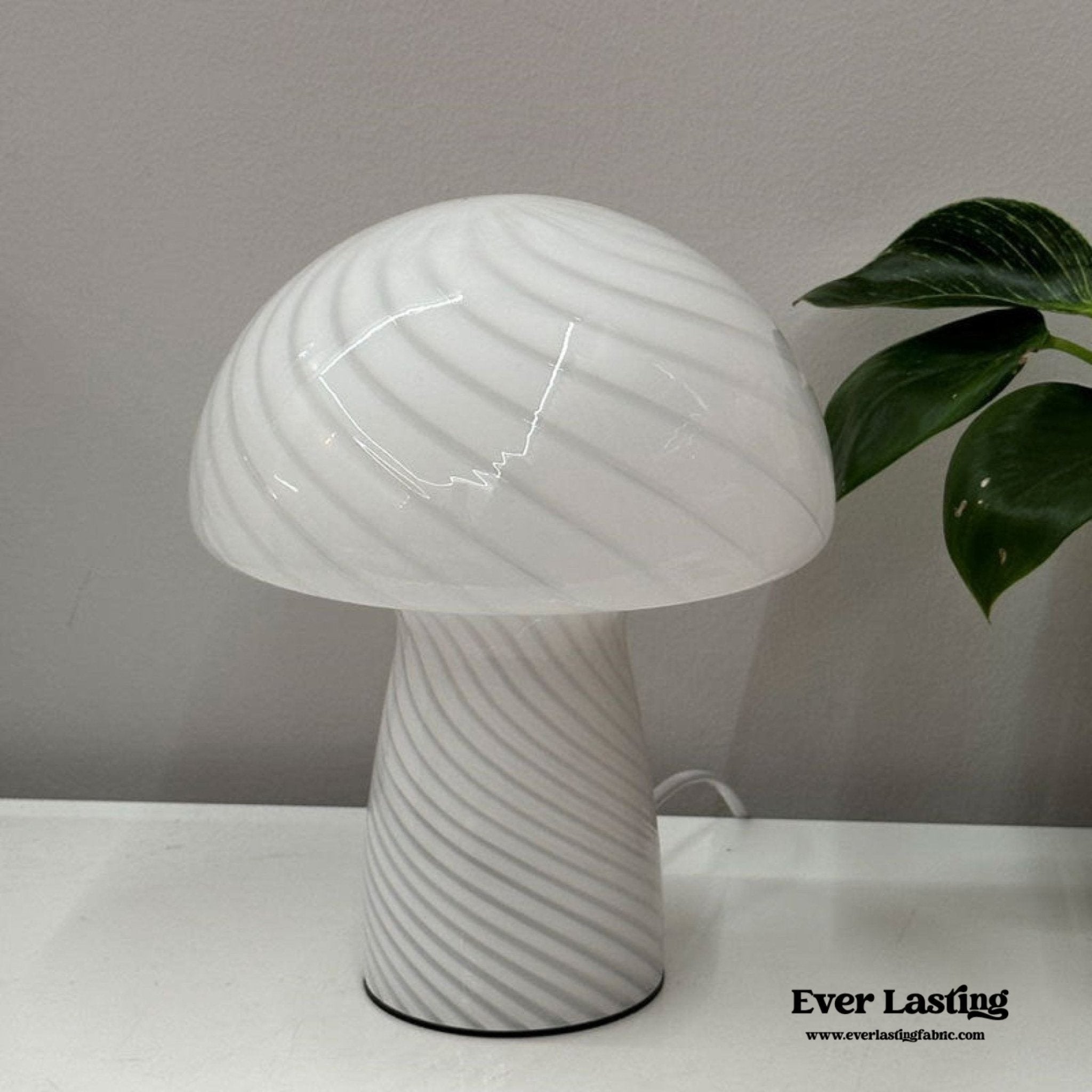 Glossy Mushroom Desk Lamp (3 Colors)