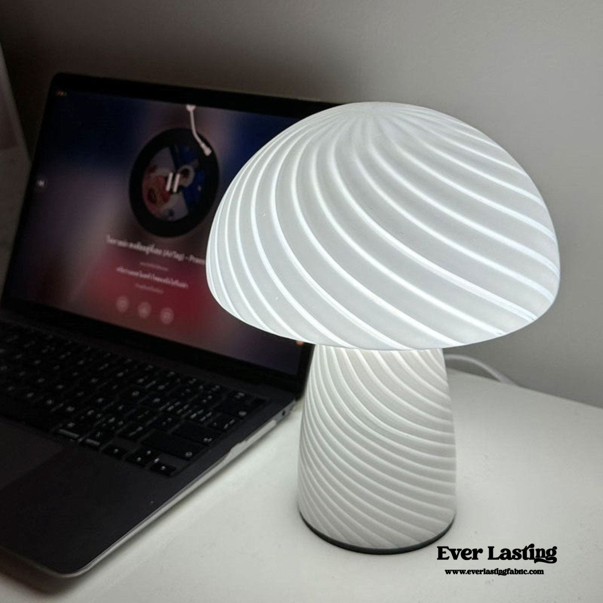 Glossy Mushroom Desk Lamp (3 Colors)