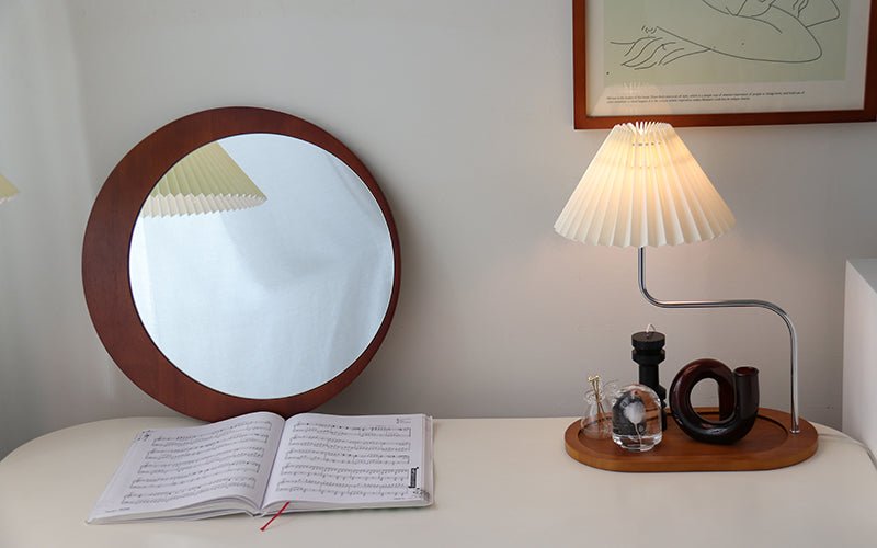 Pleated Wooden Tray Lamp / Cream